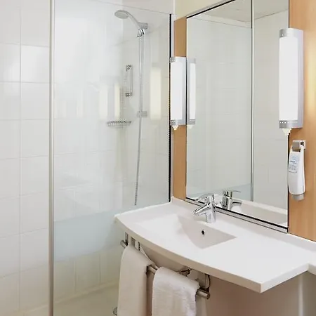 Ibis étienne - La Terrasse 3*