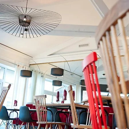 Отель Ibis Etienne - La Terrasse Сен-Прьест-ан-Жаре