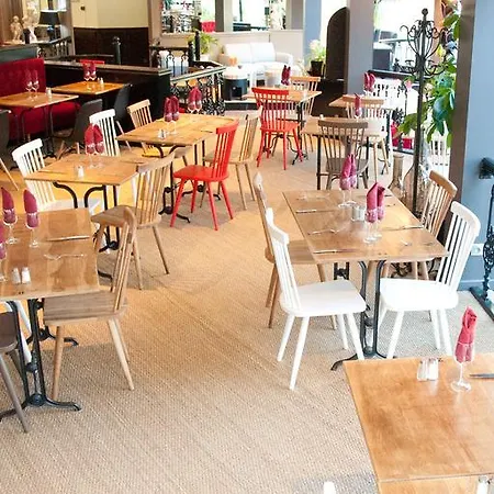 Hotel Ibis Etienne - La Terrasse Saint-Priest-en-Jarez