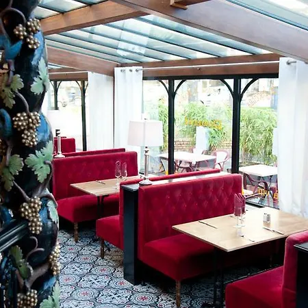 Ibis Etienne - La Terrasse Hotel