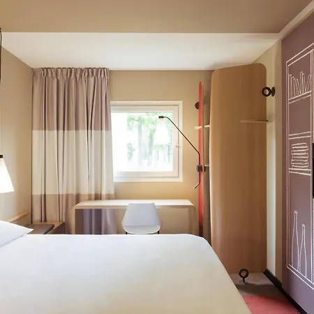 Ibis Etienne - La Terrasse 3*