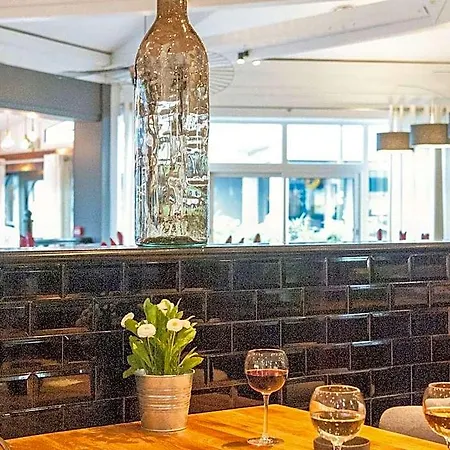 Hotel Ibis étienne - La Terrasse
