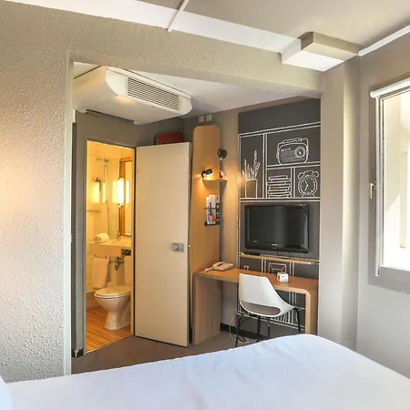 Hotel Ibis Etienne - La Terrasse Saint-Priest-en-Jarez