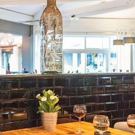 Hotel Ibis Etienne - La Terrasse 3*